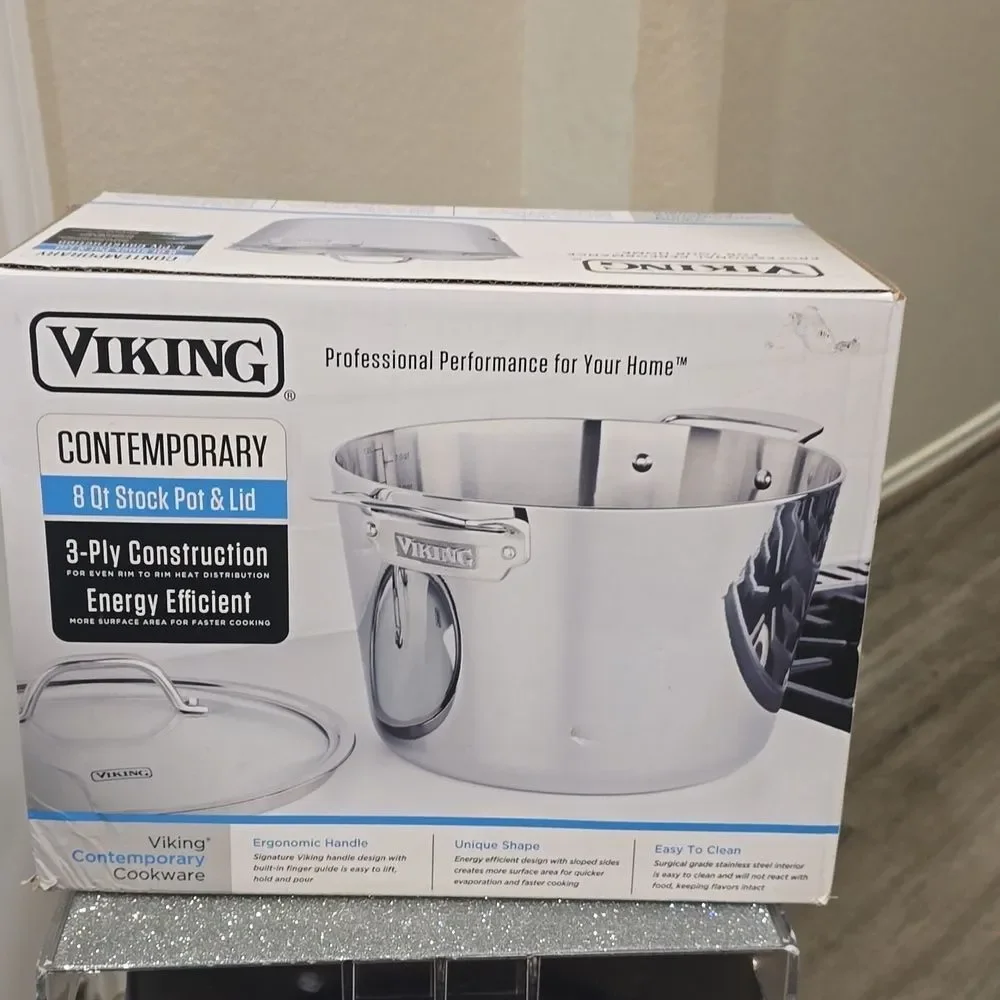 Viking Contemporary 3-Ply 8QT‎ Stockpot w/Lid